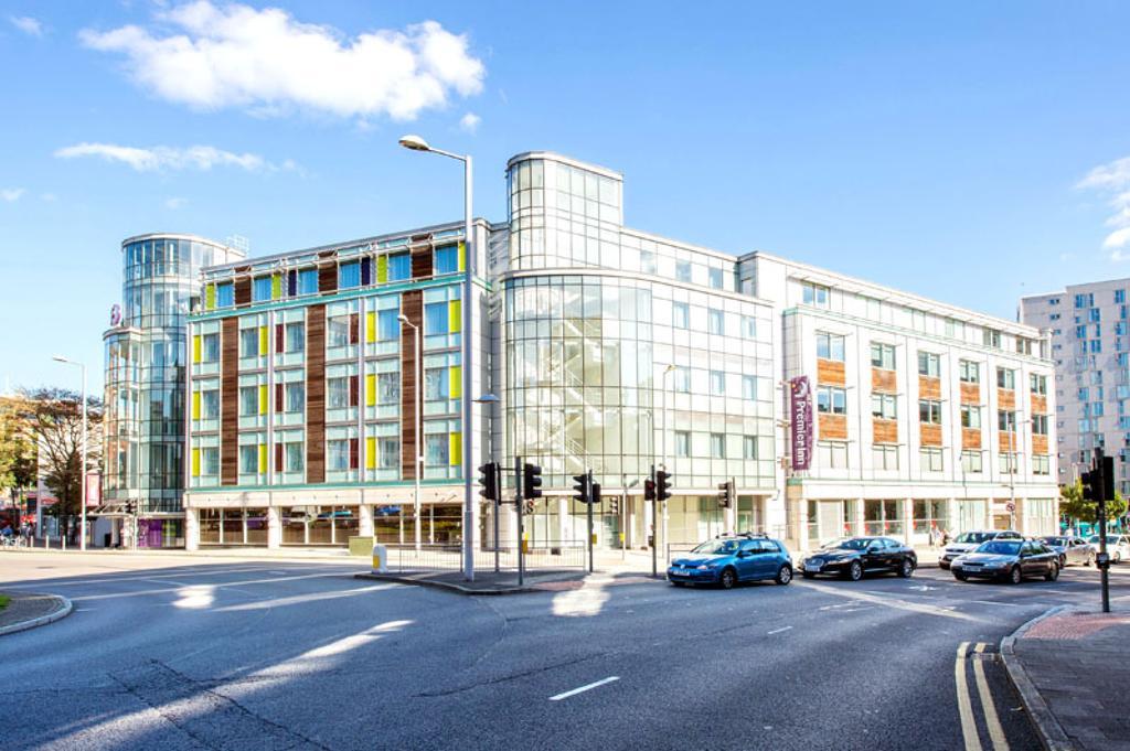 Premier Inn Nottingham City Exterior photo