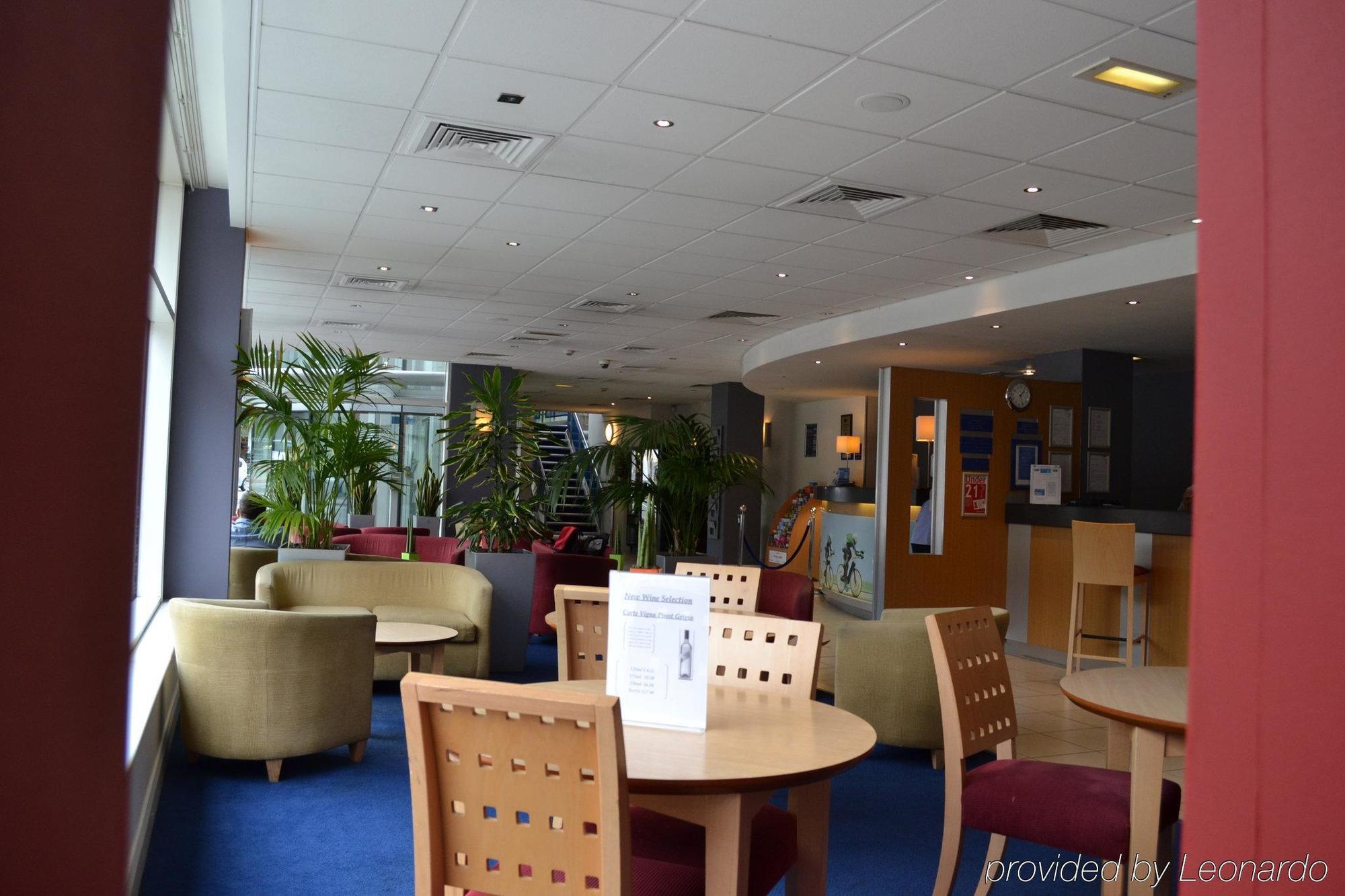 Premier Inn Nottingham City Exterior photo