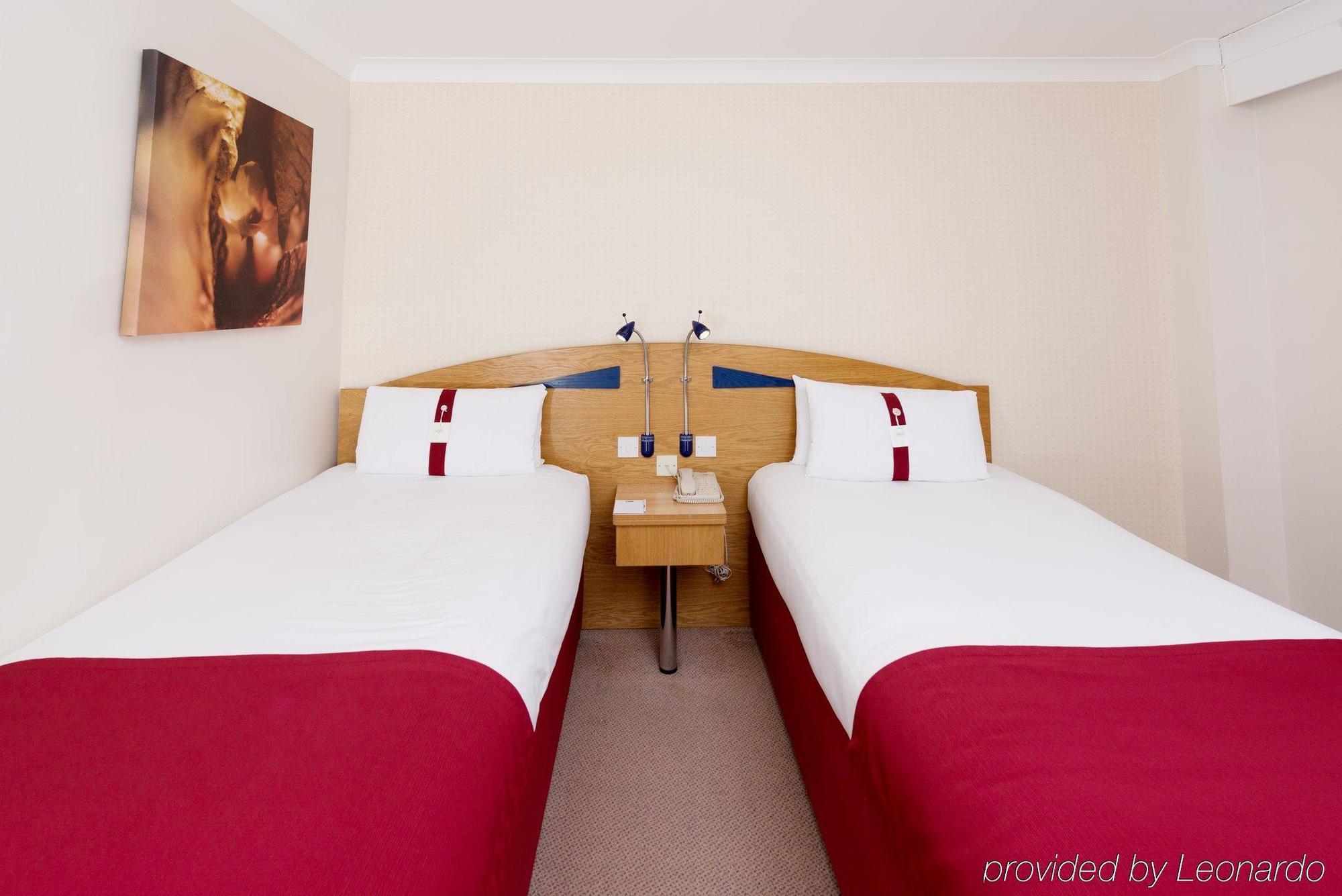 Premier Inn Nottingham City Exterior photo