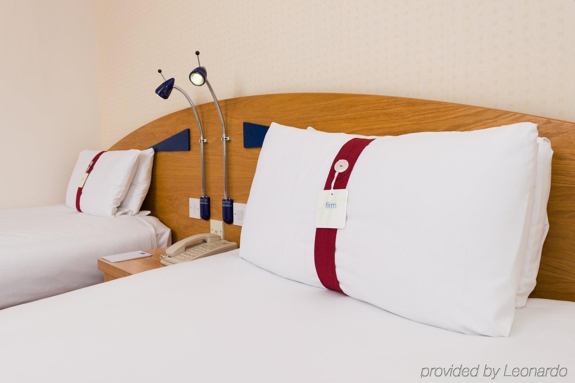 Premier Inn Nottingham City Exterior photo
