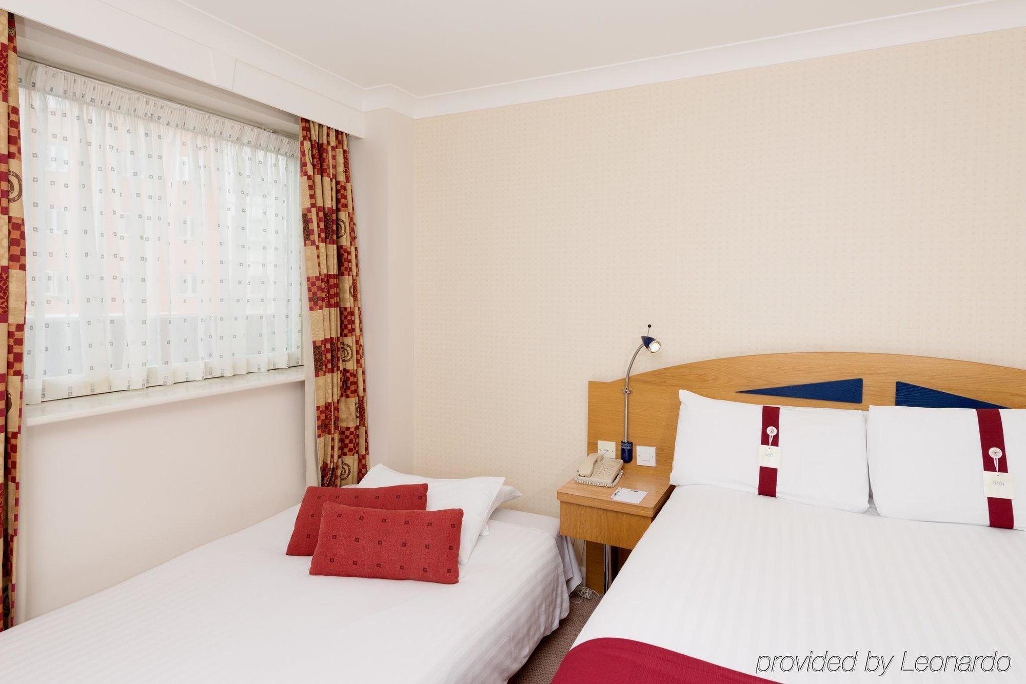 Premier Inn Nottingham City Exterior photo