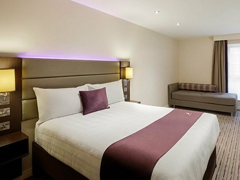 Premier Inn Nottingham City Exterior photo